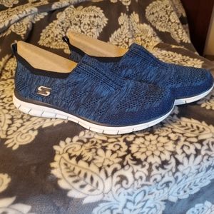 Sketchers Slip Ons